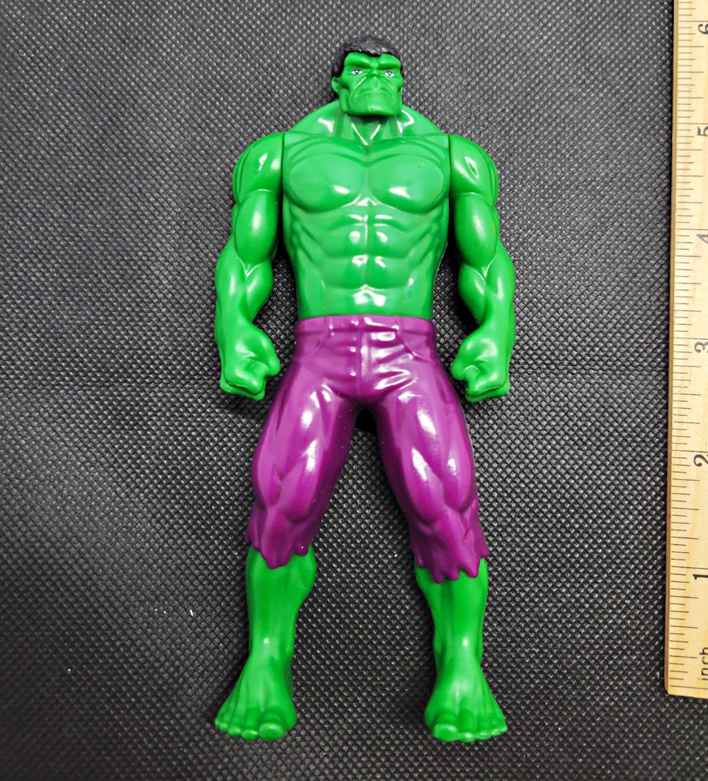 Marvel Incredible Hulk Green Action Figure 6" Plastic 2022 Comic Hero